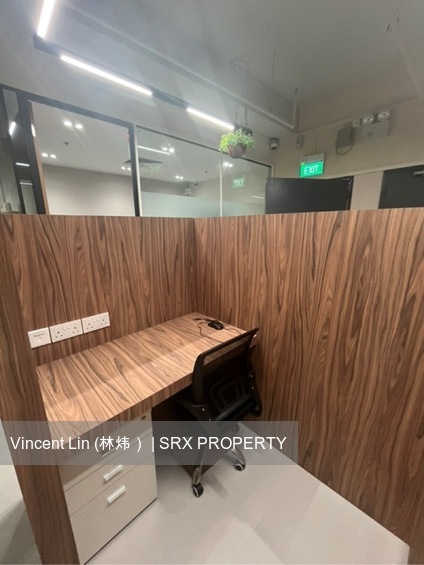 International Plaza (D2), Office #546954841